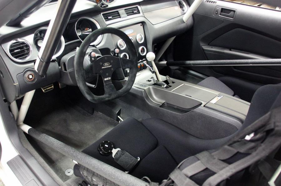  Ford Mustang Cobra Jet 2010 года  (фото 64 из 84)